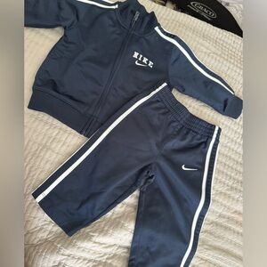 TODDLER NIKE SET SIZE 12 MONTHS